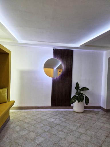 Others 2, Comoda, Confortable Cerca Miraflores Forum Majadas H10, ZONA 7