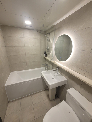 Bathroom 4, Hwagok August, Gangseo