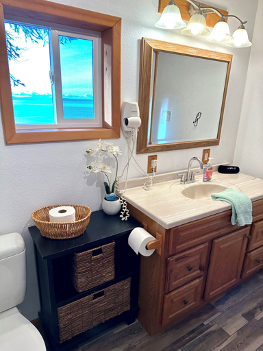 Bathroom 4, Paradise Suites, Kenai Peninsula