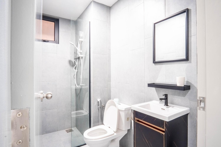 Bathroom 3, M Vertica KL by Airhost, Kuala Lumpur