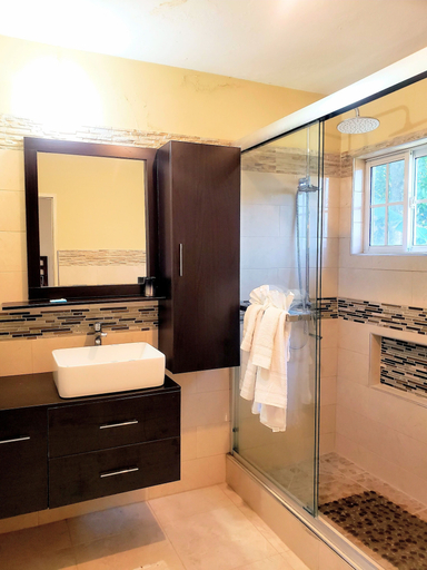 Bathroom 4, Comfy Apartments
