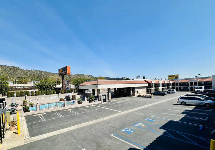 Exterior & Views 2, The Hills Inn Eagle Rock - Near Old Town Pasadena, Los Angeles