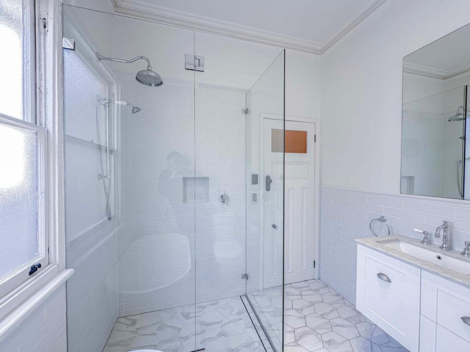 Bathroom 13