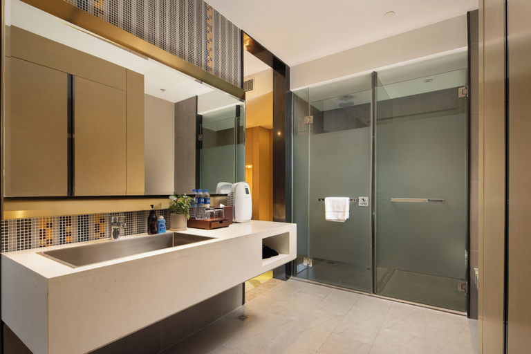 Bathroom 5, MiniMax Premier Hotel Shanghai Hongqiao, Shanghai
