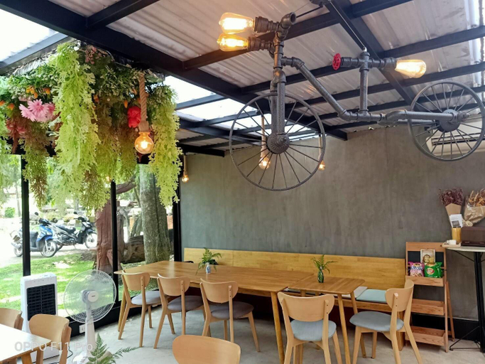 Food & Drinks 4, Bamboo Grove Chiang Mai, Mae Taeng