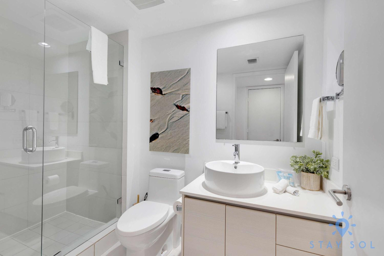 Bathroom 3, Spectacular View w Balcony Pool Near Beach, Broward