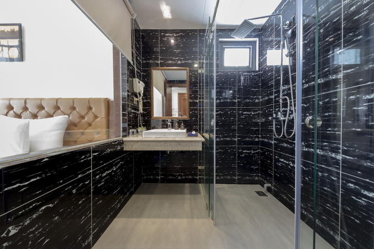 Bathroom 5, Sana Danang Beach Hotel, Da Nang
