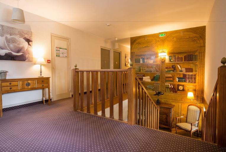 Public Area 2, Logis Hotel Le Petit Casset, Ain
