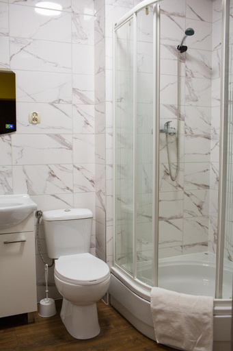 Bathroom 4