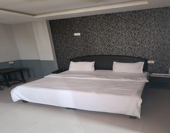 Others 5, Hotel DCM Residency, Sehore