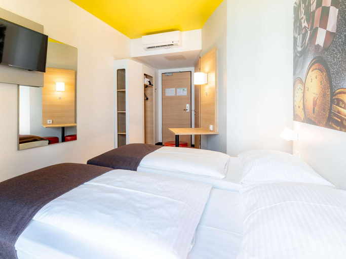 Bedroom 4, B&B Hotel Stuttgart-Zuffenhausen, Stuttgart