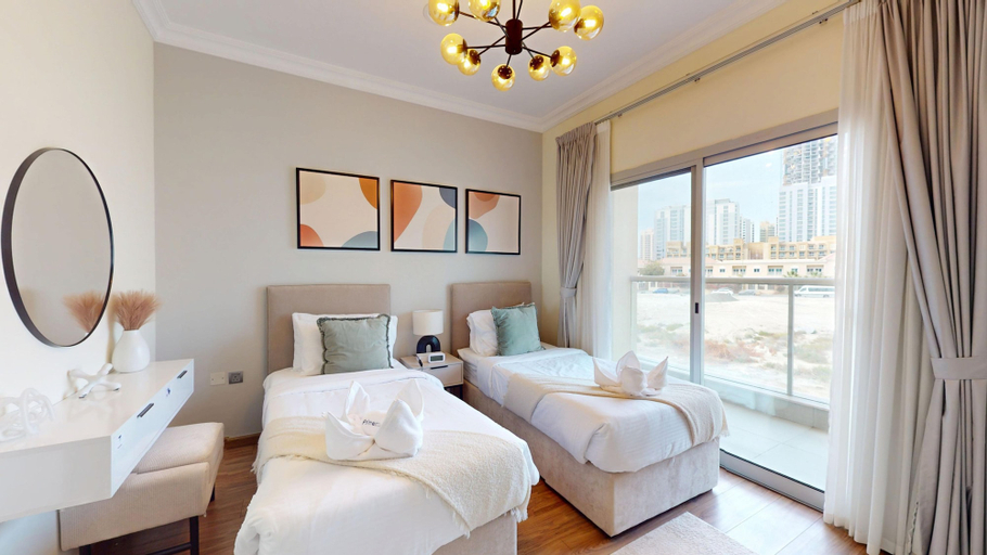 Room 4, JVC - Villa 3 in Dubai, Dubai