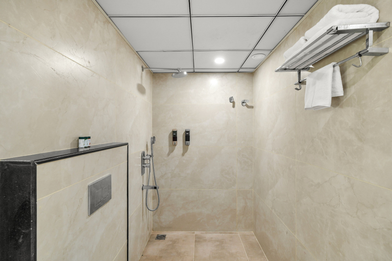 Bathroom 3, Hotel Grand Kasturi, Bangalore