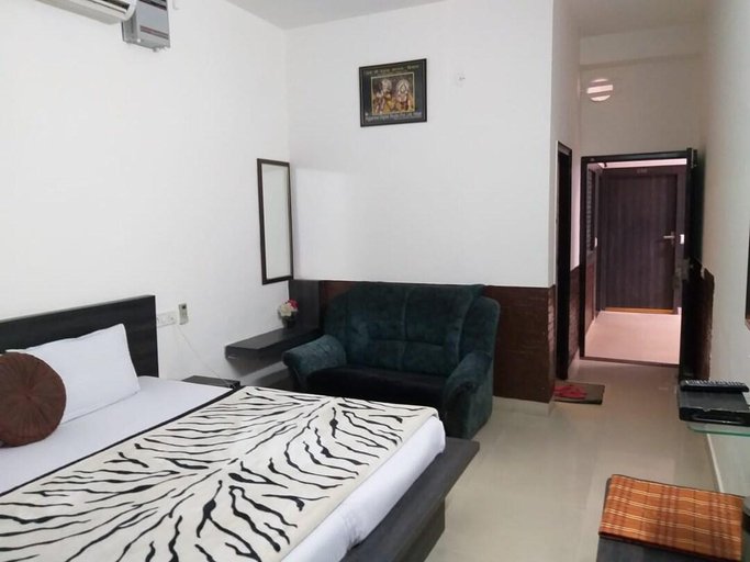 Others 4, Hotel Shree, Hisar