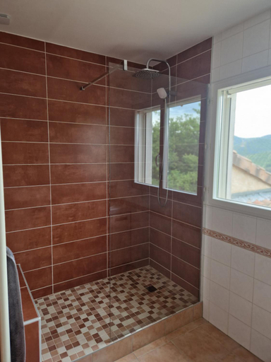 Bathroom 3, Les Restanques de Camelie, Ardèche