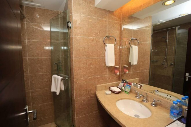 Bathroom 4, South Garden Hotel, Chongqing