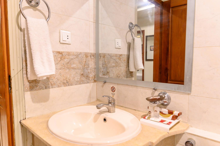 Bathroom 4, Hotel One Jinnah, Rawalpindi