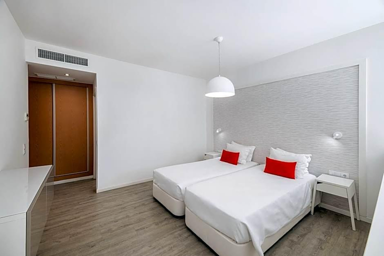 Bedroom 3, AlvorMar Apartamentos Turisticos, Portimão