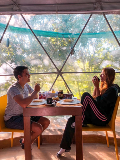Food & Drinks 3, Aconchego no Domo BANHEIRA com AQUECIMENTO 7,5km centro Aguas de Lindoia com COM CAFE, internet Star, Águas de Lindóia