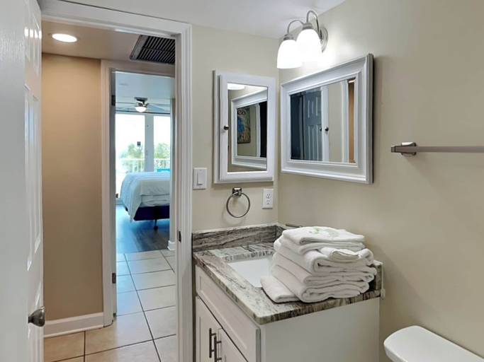 Bathroom 4, Dunes of Panama B by Resort Collection, Bay