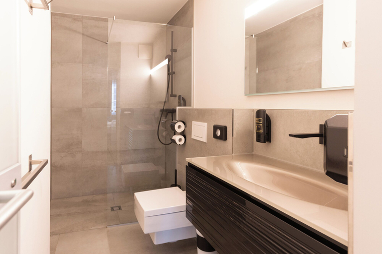Bathroom 3, Boutiquehotel am Dom, Salzburg