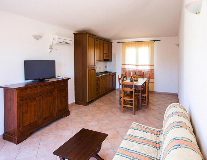 Others 5, Apartment in Sos Alinos Near Cala Liberotto, Nuoro