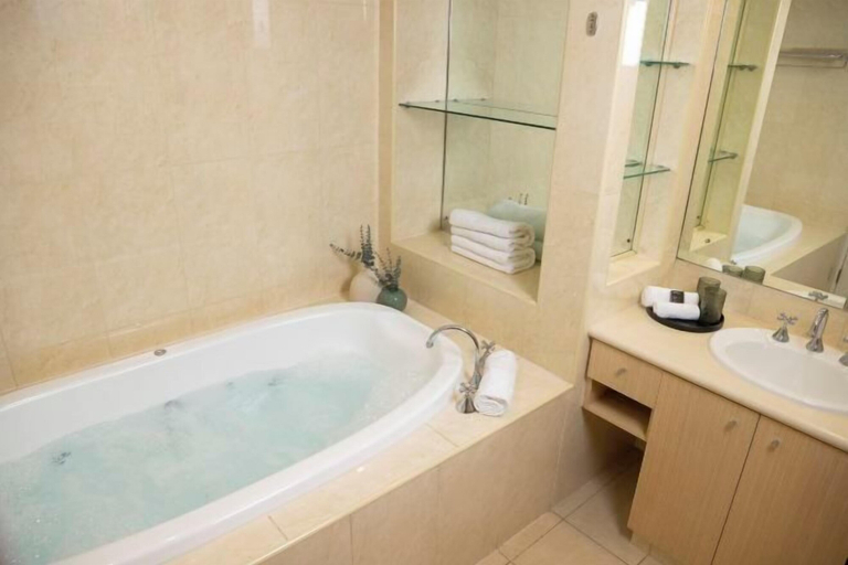 Bathroom 18