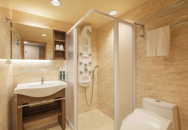 Bathroom 5, Kindness Hotel - Tainan Chihkan Tower, Tainan