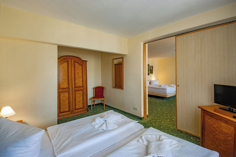Bedroom 2, Erzgebirgshotel Freiberger Höhe, Mittelsachsen