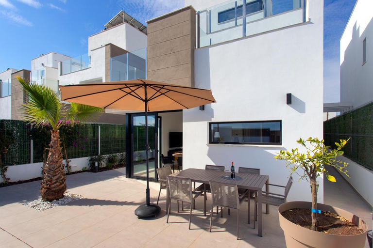 Others 5, Villa el raso, Alicante