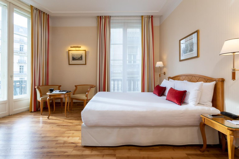 Bedroom 3, Hotel Etats Unis Opera, Paris