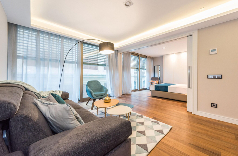 Public Area 4, Gran View Apartments, Madrid