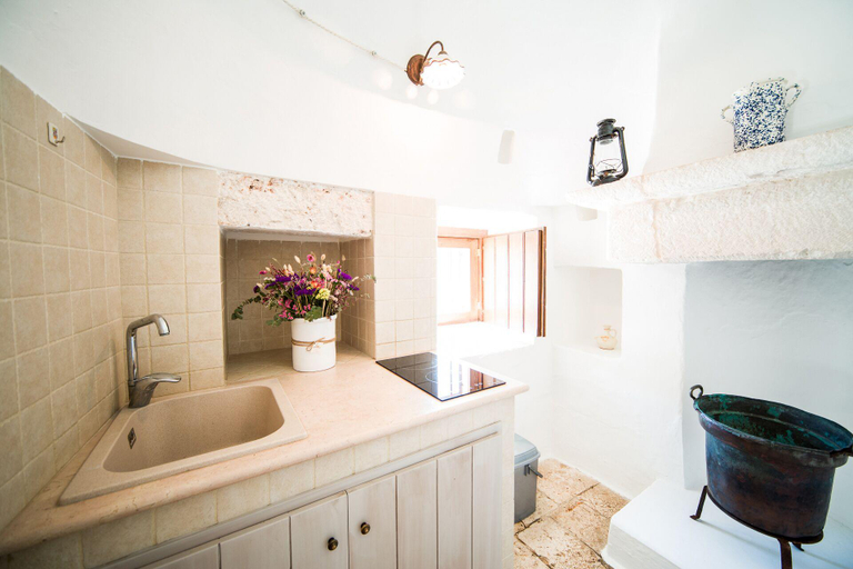 Bathroom 4, Trulli Nuova Aia Resort, Taranto