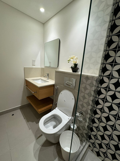 Bathroom 3, Magnificent GolfVille PoolView 2bedroom, Dubai