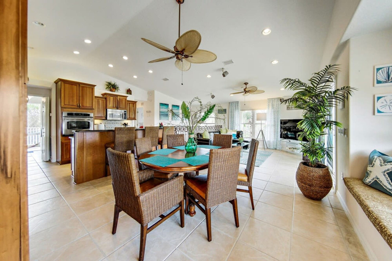 Room 3, Oasis by the Sea Beach Front Community, Flagler