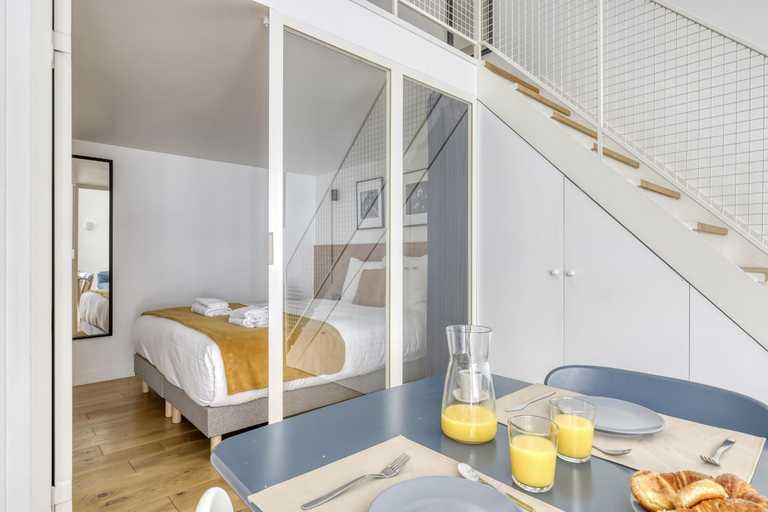 Bedroom, Les Cottages de Montmartre - Secret Courtyard, Paris