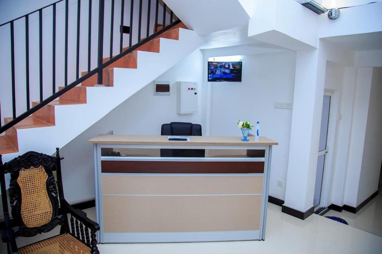 Public Area, Yash Rest Inn, Negombo