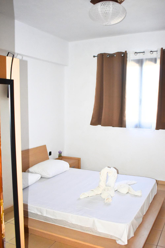 Others 4, Deos Thassos, East Macedonia and Thrace