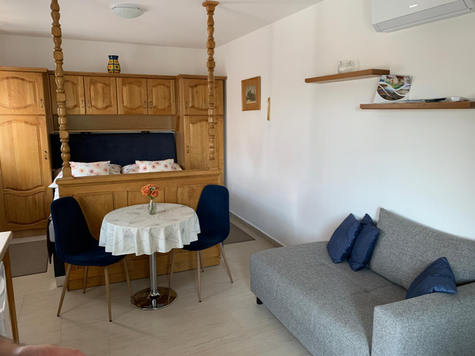 Others 2, Dodi Apartman, Nagykanizsai/Zalakaros