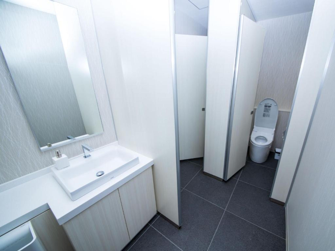 Bathroom 4, CHISUN STANDARD Osaka Shin-Imamiya, Osaka