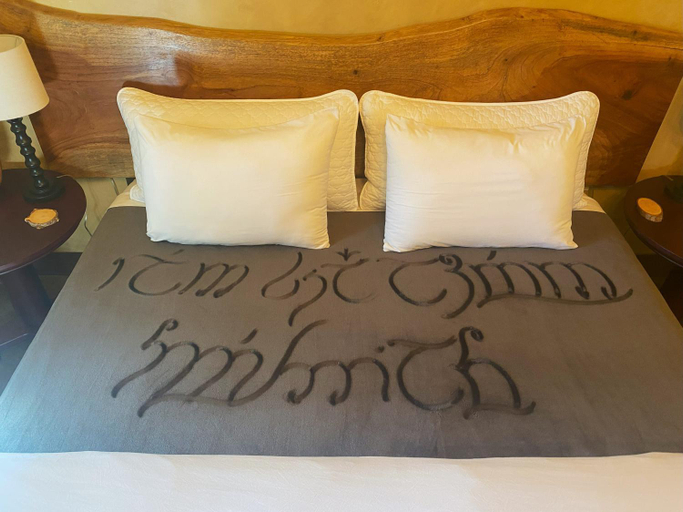 Others 3, Burrowdale Inn, Shasta