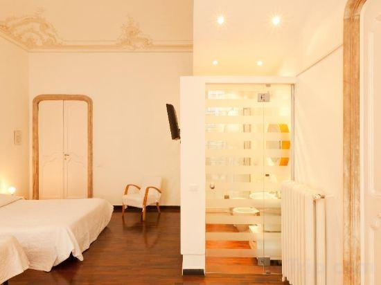 Bedroom 26