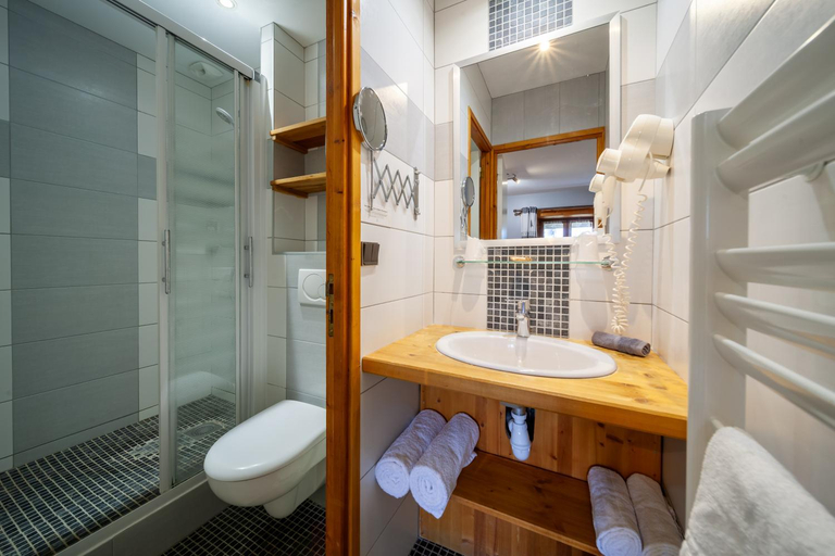 Bathroom 3, Auberge des Montauds - Hotel & Restaurant, Isère