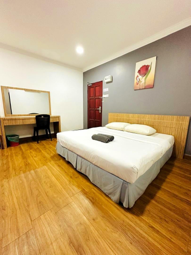 Bedroom 6