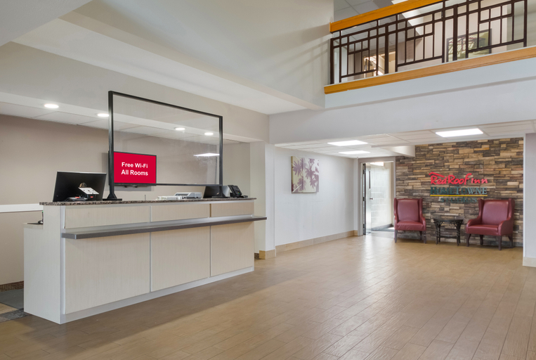 Public Area 2, HomeTowne Studios by Red Roof San Antonio - Seaworld/Northwest, Bexar