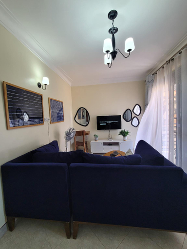 Others 4, Modern and Homely Apartment, Kampala