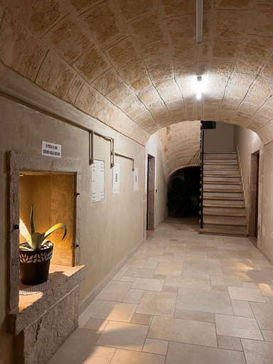 Others 5, Alma B&B, Barletta-Andria-Trani