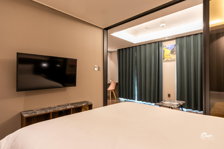 Bedroom 2, Hera Haeundae Premium Ocean View, Haeundae