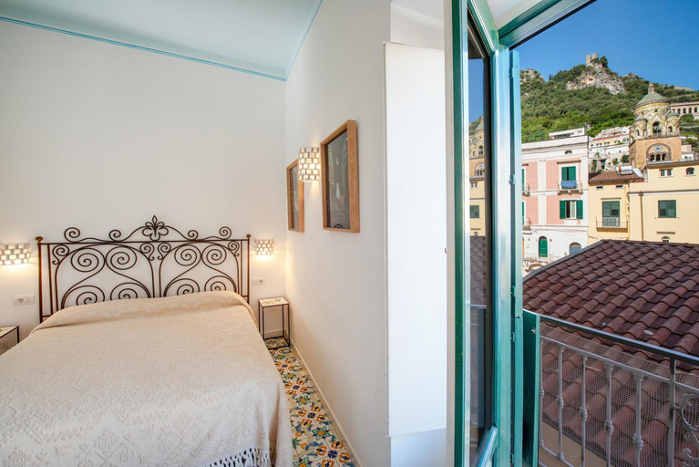 Bedroom 2, Amalfi un po’..., Salerno