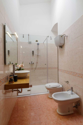 Bathroom 2, Casa Olivetta, Perugia